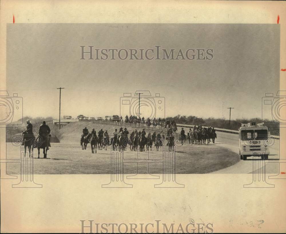 1982 Press Photo San Antonio Stock Show and Rodeo Trail Riders, Texas- Historic Images