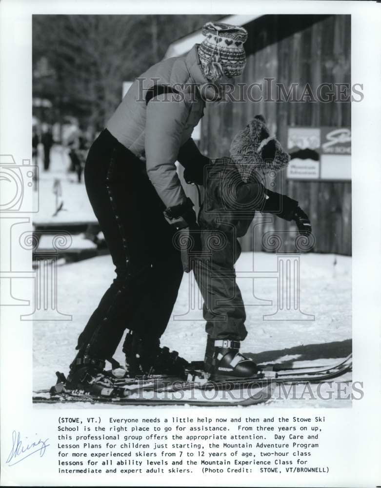 Press Photo Young child learning to ski at Stowe Ski School, Vermont- Historic Images