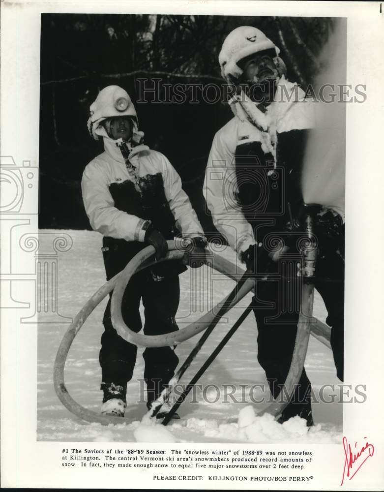 1989 Press Photo Workers Move Snowmaking Lines On Slopes At Killington, VT- Historic Images