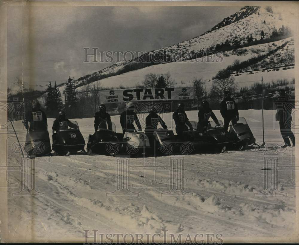 Press Photo Starting line of bobsled race in Aspen, Colorado- Historic Images