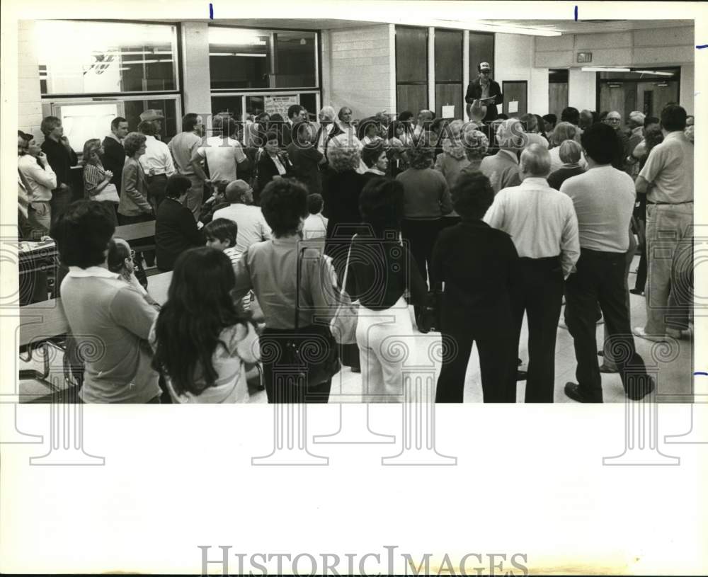 1982 Press Photo Churchill High Football Ticket Sales Line- Historic Images