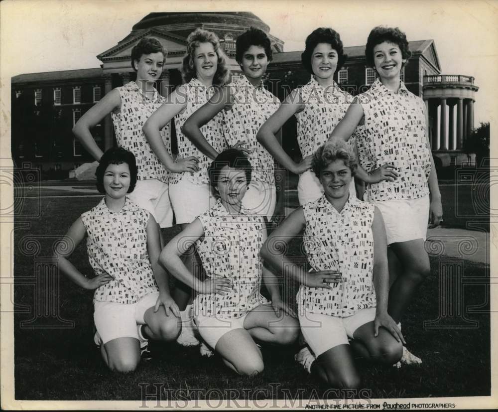 1960 Press Photo Judy Schultz, Judy Flowers &amp; Pep Team members, San Antonio- Historic Images