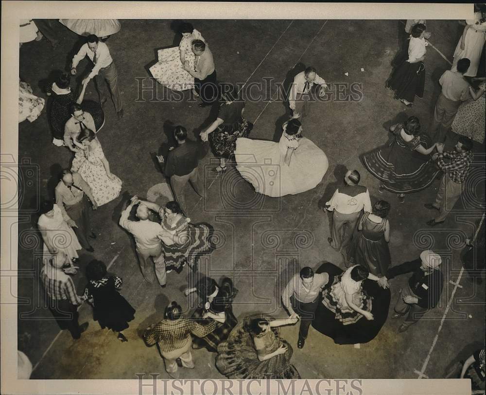 1954 Press Photo National Square Dance Convention delegates dancing, Dallas- Historic Images