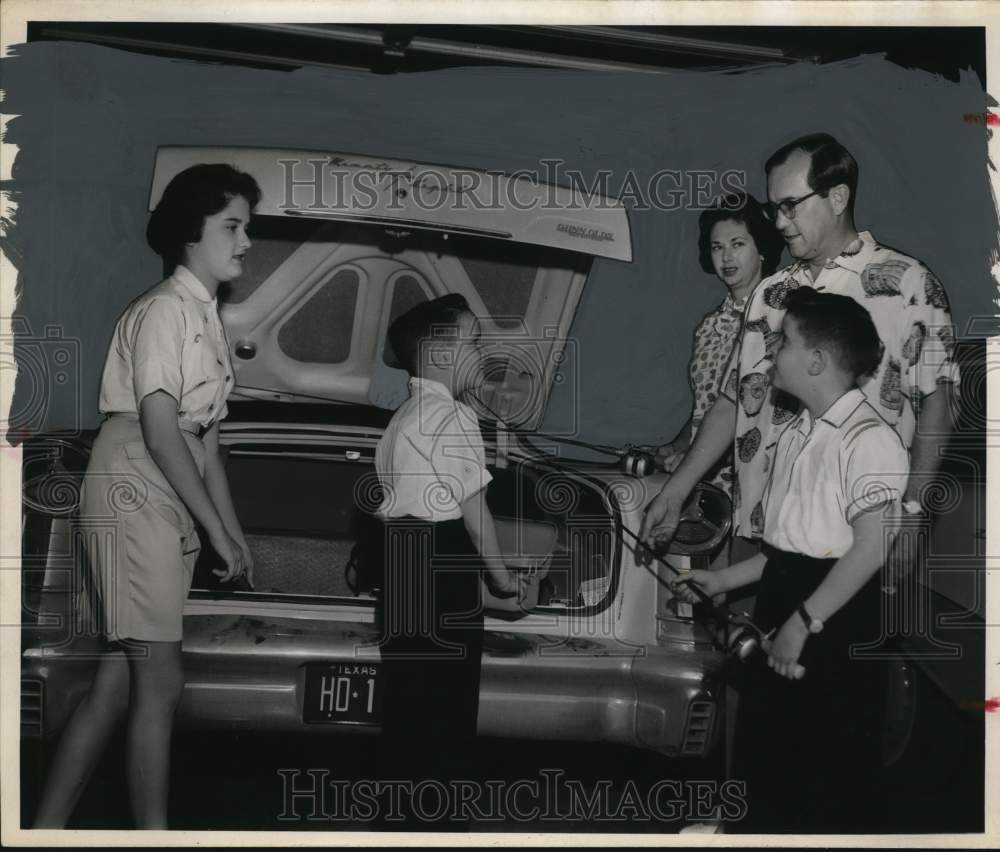 1958 Press Photo Family Fishing Fun in San Antonio, Texas- Historic Images