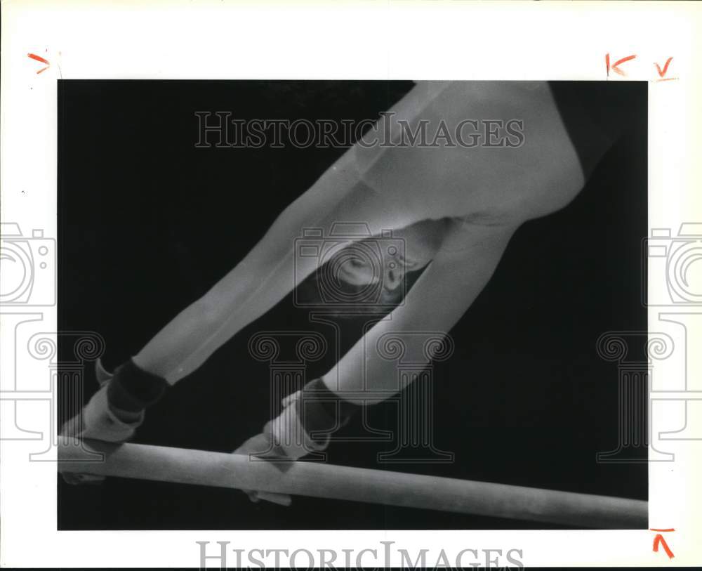 1989 Press Photo Gymnast Kim Kelly Performs At The U.S. Gymnastic Classic- Historic Images