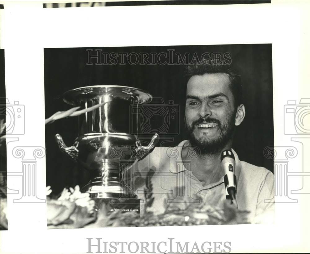 1988 Press Photo Kenneth Wright, National Veterans Wheelchair Games Winner- Historic Images