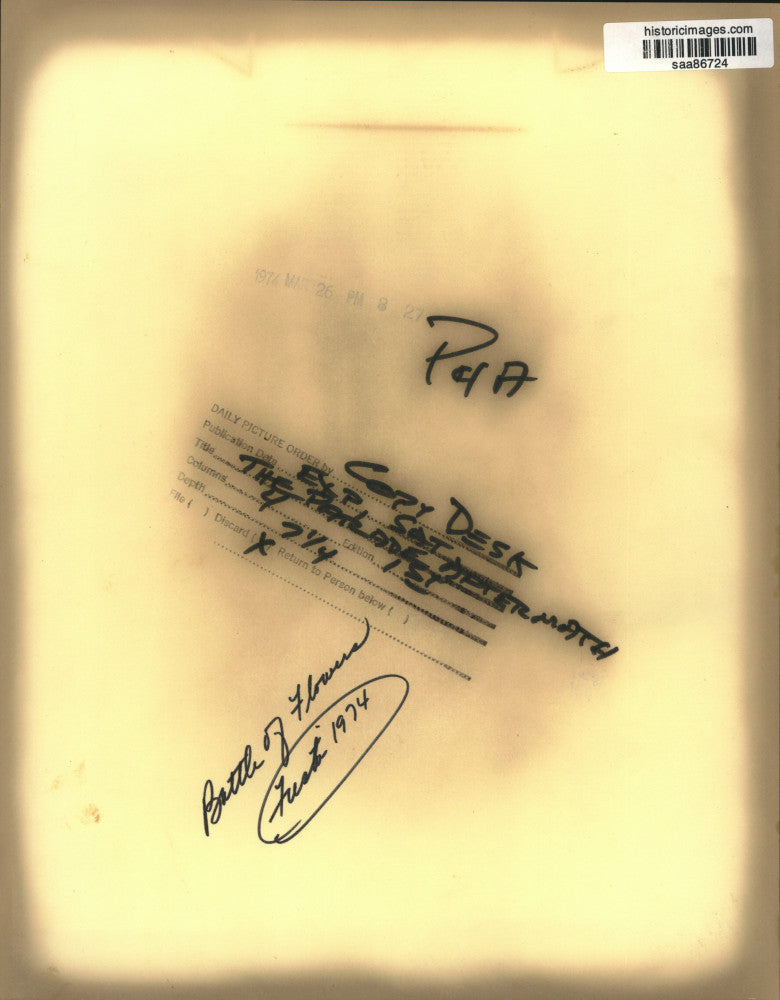 1974 Press Photo Litter from Battle of Flowers Fiesta the day after Parade