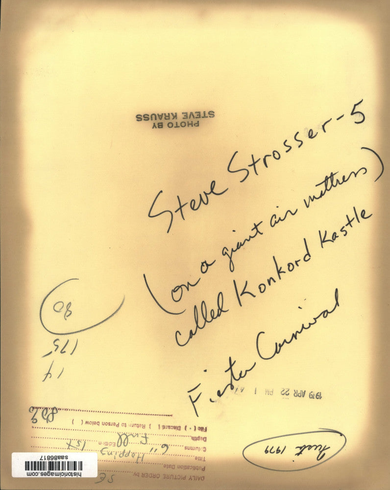 1979 Press Photo Steve Strosser in Konkord Kastle Jump Castle at Fiesta Carnival