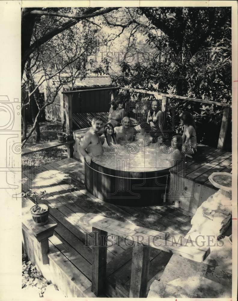Press Photo People in Hot Tub by Texas Tub and Spa Company in San Antonio- Historic Images