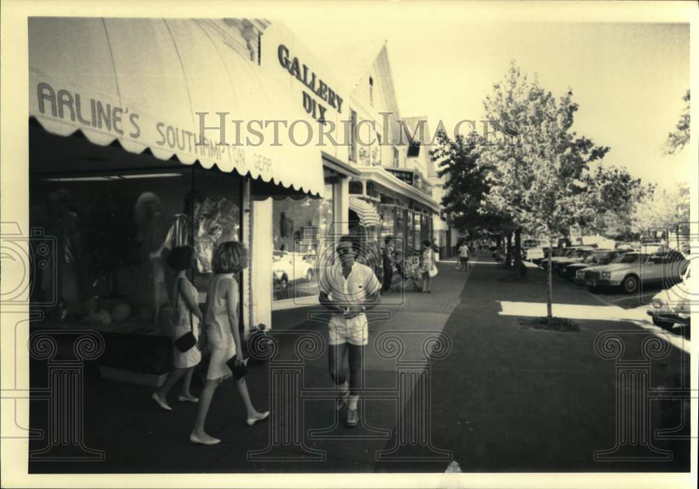 1986 Press Photo Main Street in Southampton, Long Island, New York - saa91922- Historic Images