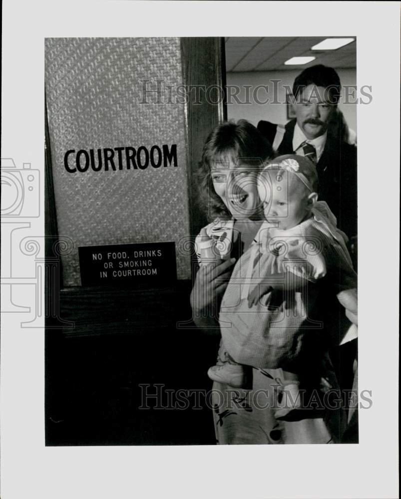 1988 Press Photo William &amp; Petti &amp; William McClellan &amp; adopted daughter, TX- Historic Images