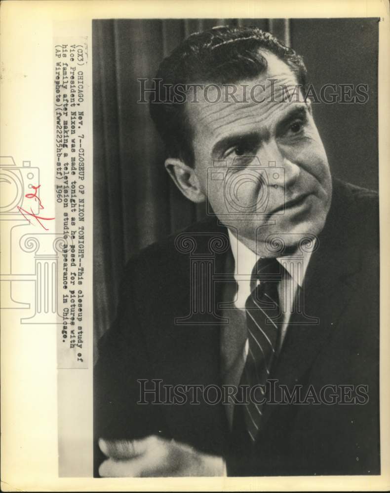 1960 Press Photo Vice President Richard Nixon at TV studio in Chicago, Illinois- Historic Images