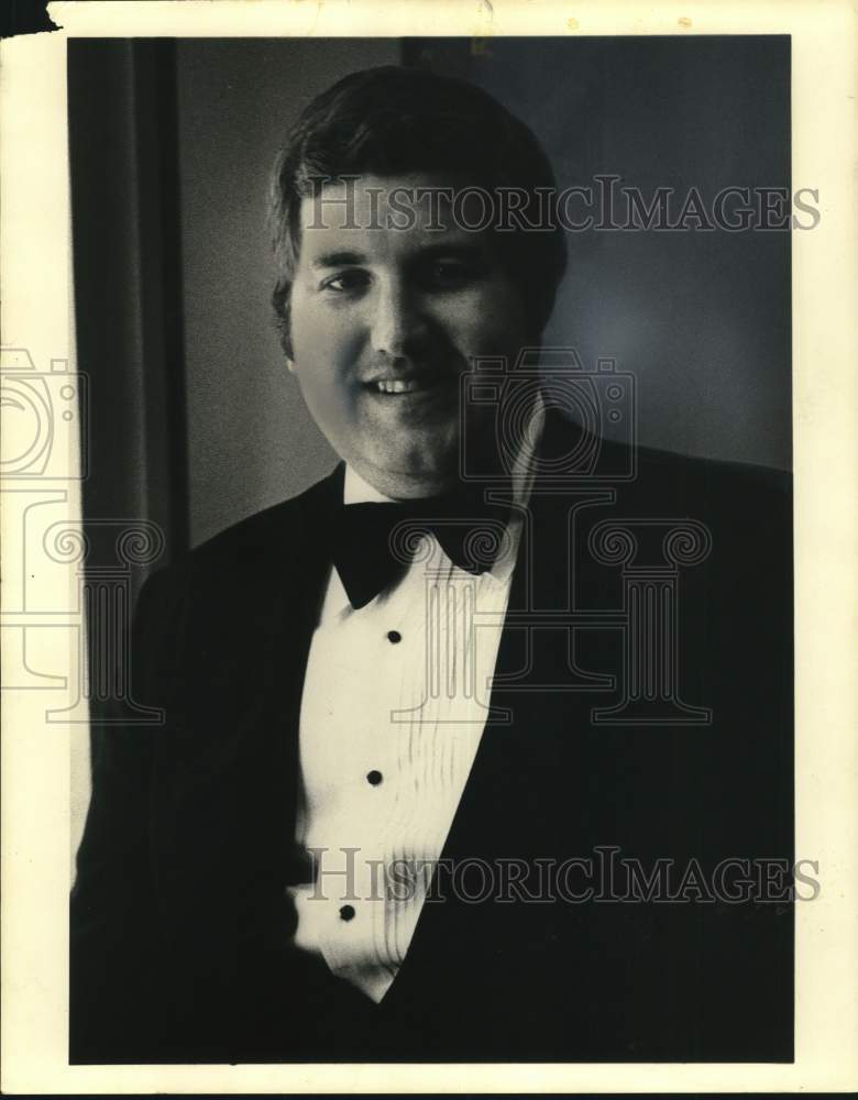 Press Photo Roger Bryant in Tuxedo - sab05786