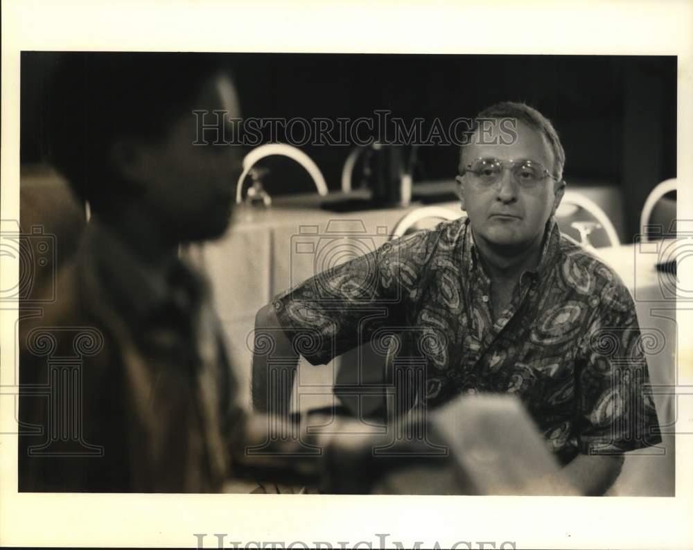 1991 Press Photo Luke Grubb reading for Donald Ham, Production Director- Historic Images