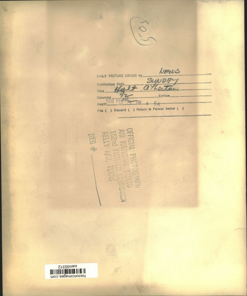 1958 Press Photo Holt Atherton shaking hands with gentleman - sam00312