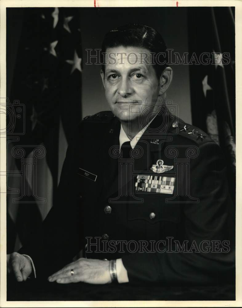 1981 Press Photo General Gerald J. Post, President of Lackland National Bank- Historic Images