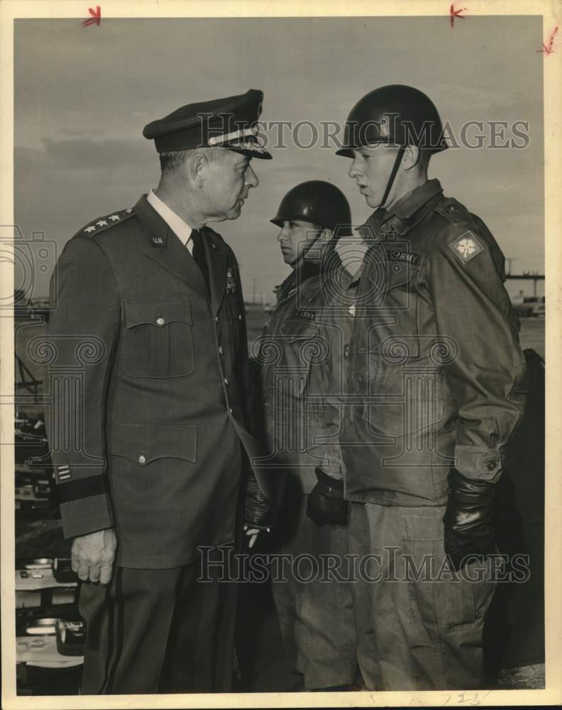 1959 Press Photo General Edward Williams during Fort Sill full field inspection- Historic Images