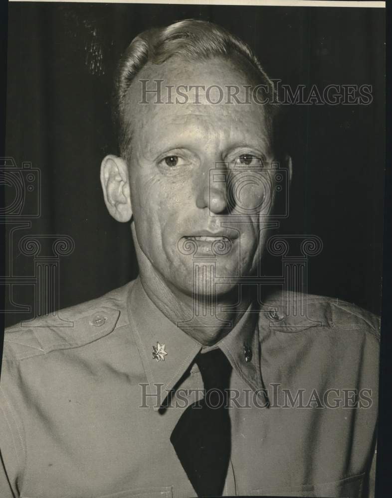 1950 Press Photo Lieutenant Colonel Howard W. Lindsey, Air Installations Chief- Historic Images