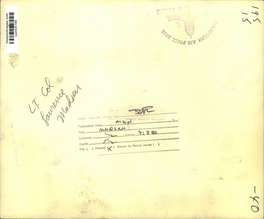 1966 Press Photo Lieutenant Colonel Lawrence Madsen at Award Cermony - sam05180