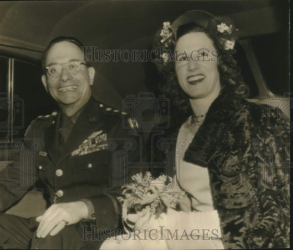 1946 Press Photo Lieutenant General Lewis R. Brereton and Mrs. Zena A. Groves