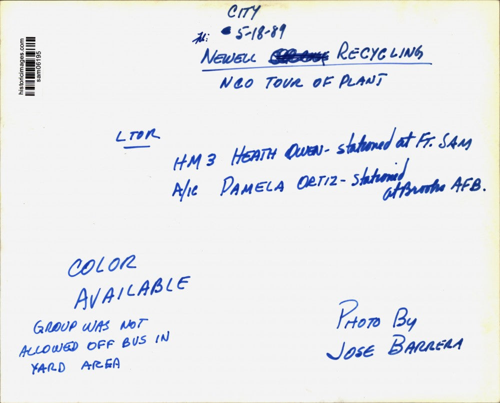 1989 Press Photo HM3 Heath Owen & A/1C Pamela Ortiz at Newell Recycling, Texas