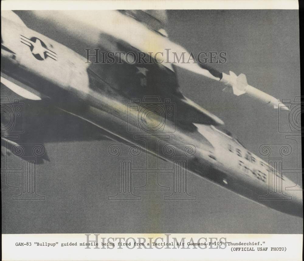 Press Photo GAM-83 "Bullpup" guided missile is fired from F-105 "Thunderchief"- Historic Images