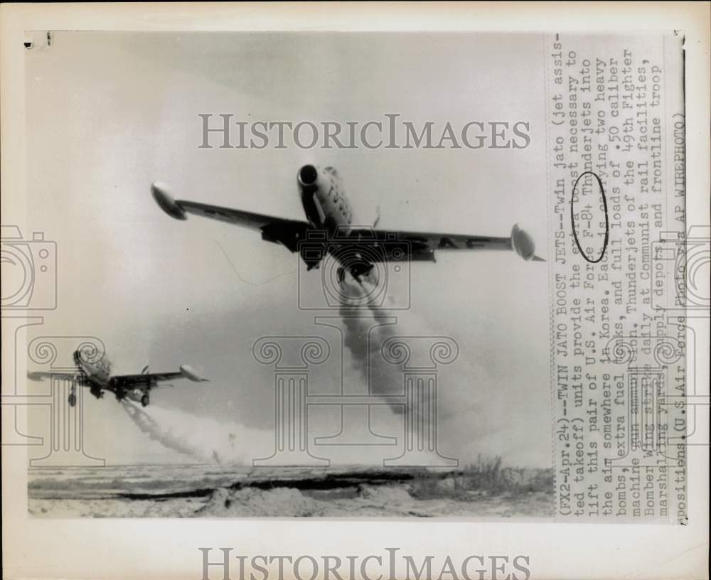 Press Photo U.S Air Force F-84 Thunderjets in flight over Korea - sam06246