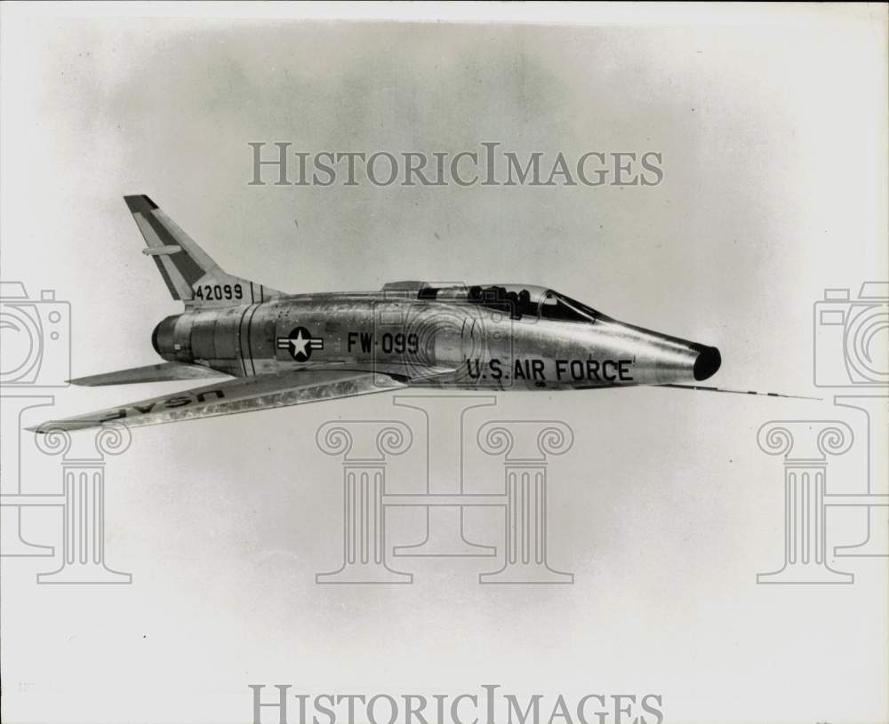 Press Photo US Air Force F-100 jet - sam06264- Historic Images