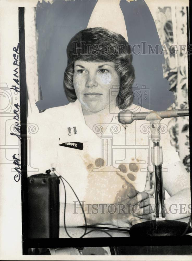 Press Photo Captain Sandra Hamper - sam07673