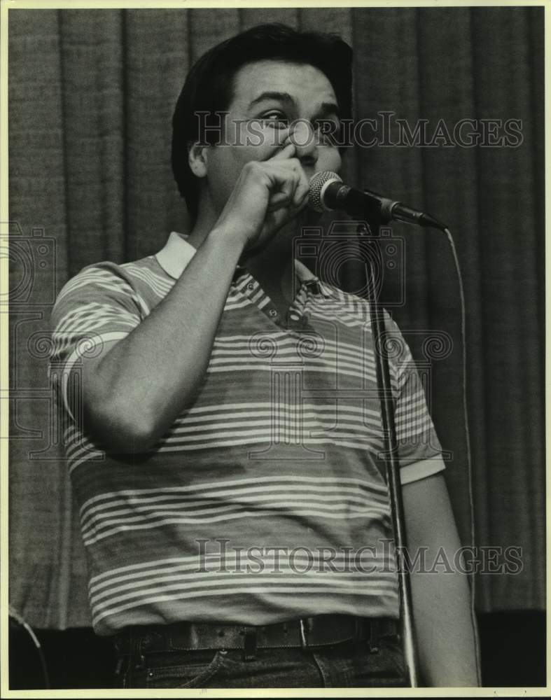 1986 Press Photo Mark Carrillo of KSJL Radio. - sap01699- Historic Images