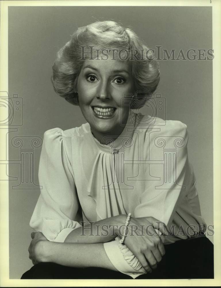 1983 Press Photo Georgia Engel stars on Jennifer Slept Here, on NBC. - sap02177- Historic Images