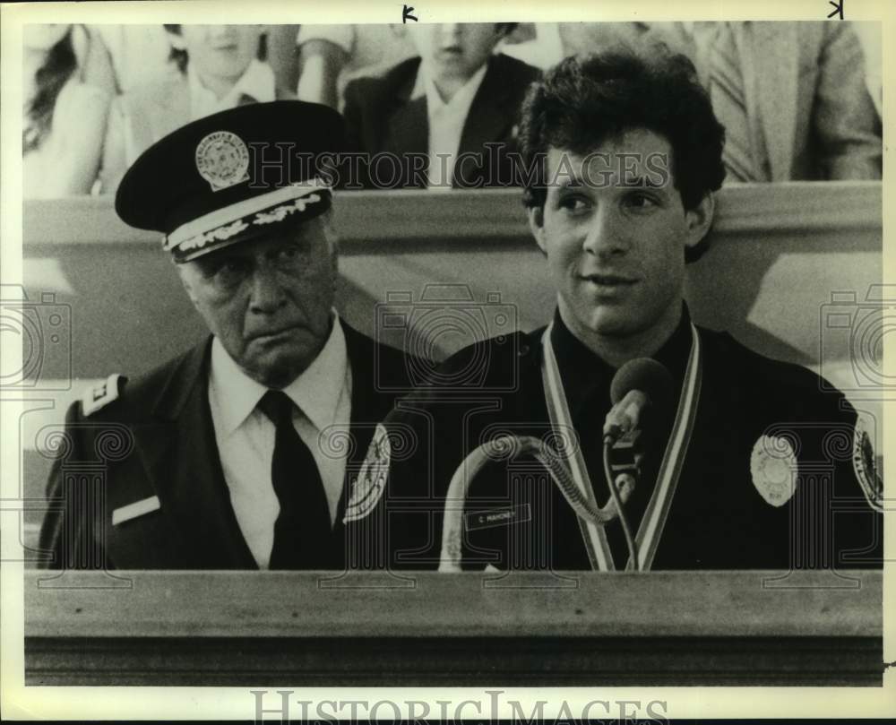 1987 Press Photo Actors Steve Guttenberg and George Gaynes in Police Academy- Historic Images