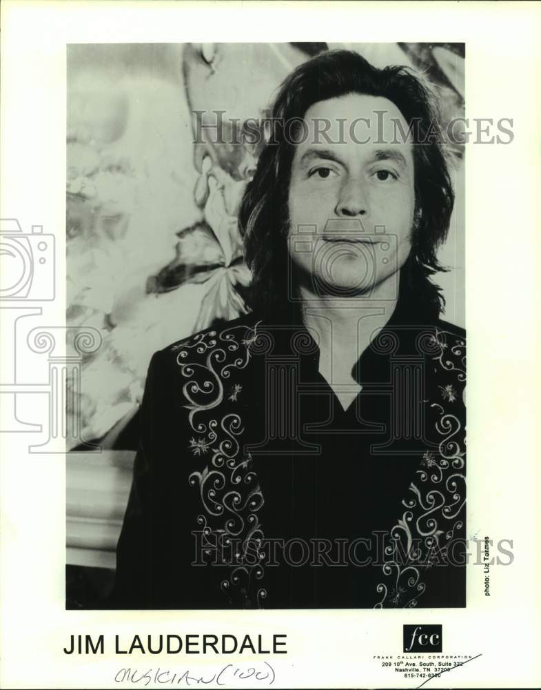 2000 Press Photo Musician Jim Lauderdale, Closeup Portrait, standing - sap06319- Historic Images