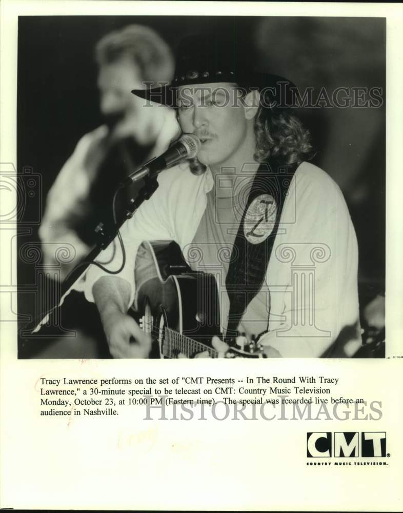 1995 Press Photo Tracy Lawrence performs on the set of CMT Presents. - sap06331- Historic Images