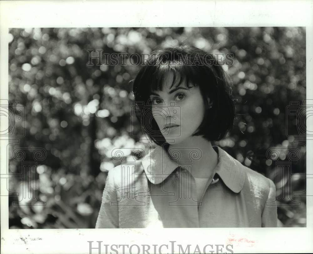 1997 Press Photo Actress Roz Willoughby in closeup portrait in "Still Breathing"- Historic Images