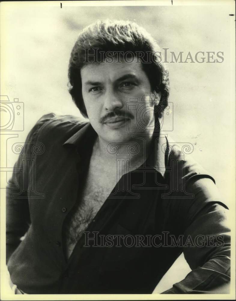 1984 Press Photo Singer Teodoro Galvez in closeup portrait - sap07359- Historic Images