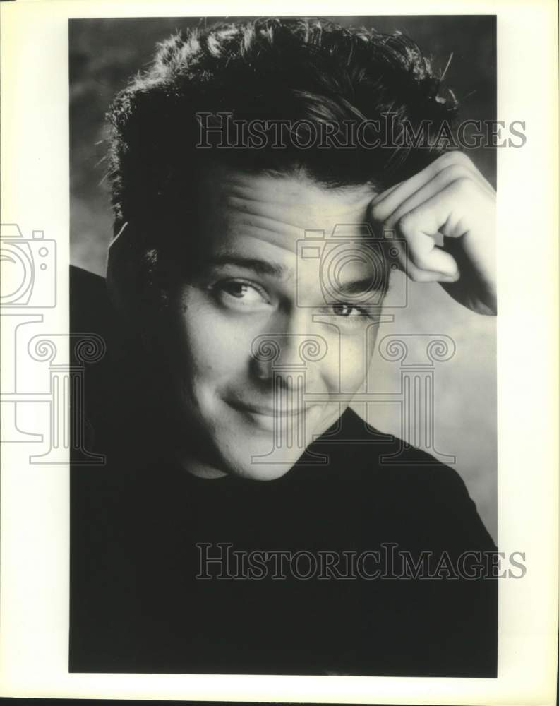 1992 Press Photo Actor Sean Patrick Flanery smiles in closeup portrait- Historic Images