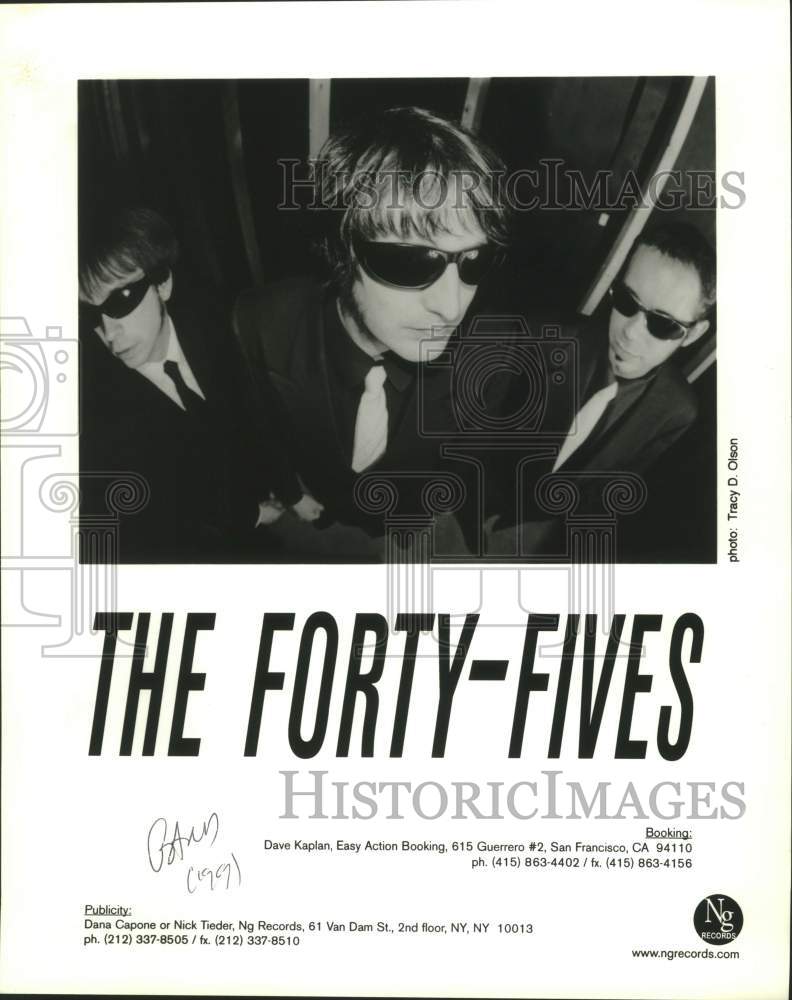 1999 Press Photo Three Members of The Forty-Fives, Band, Entertainers- Historic Images