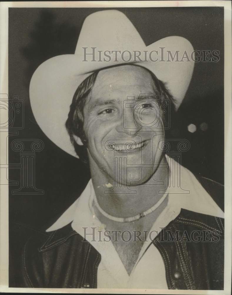 1977 Press Photo Walt Garrison, Director of Special Events for U.S. Tobacco Co.- Historic Images