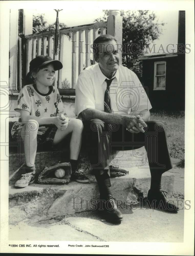 1994 Press Photo Actor James Garner with child co-star in scene - sap07679- Historic Images