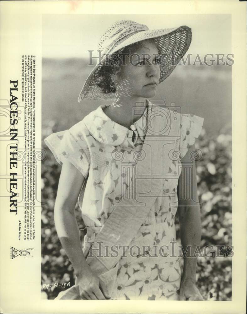 1984 Press Photo Actress Sally Field in "Places In The Heart" movie scene- Historic Images