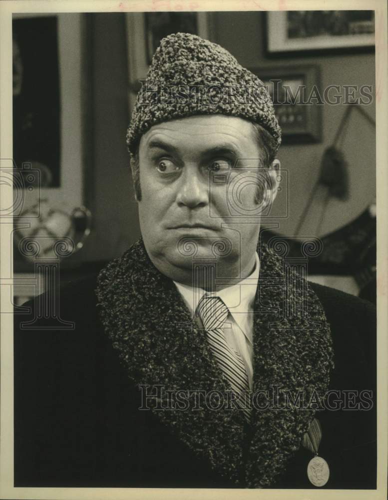 1983 Press Photo Actor Christopher Hewett is "Mr. Belvedere" in Television Show- Historic Images