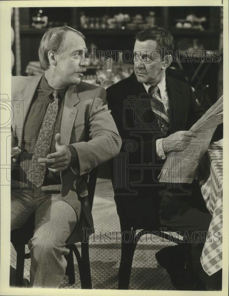 1983 Press Photo Actor Howard Hesseman with guest star on &quot;Love, Sidney&quot; on NBC- Historic Images