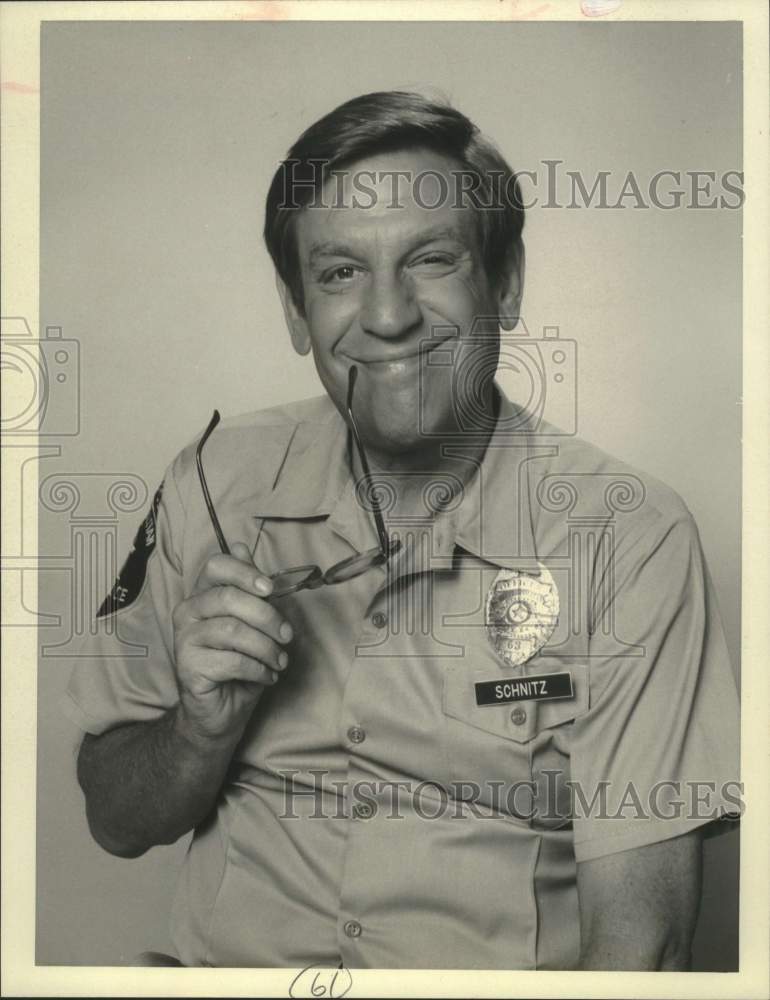 1984 Press Photo Actor Robert Hirschfeld as Officer in "Hill Street Blues" show- Historic Images