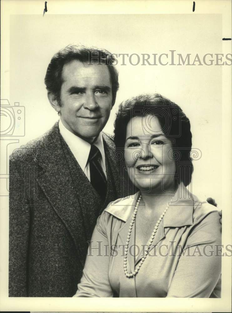 1976 Press Photo Actors James Broderick and Sada Thompson in "Family" on ABC-TV- Historic Images