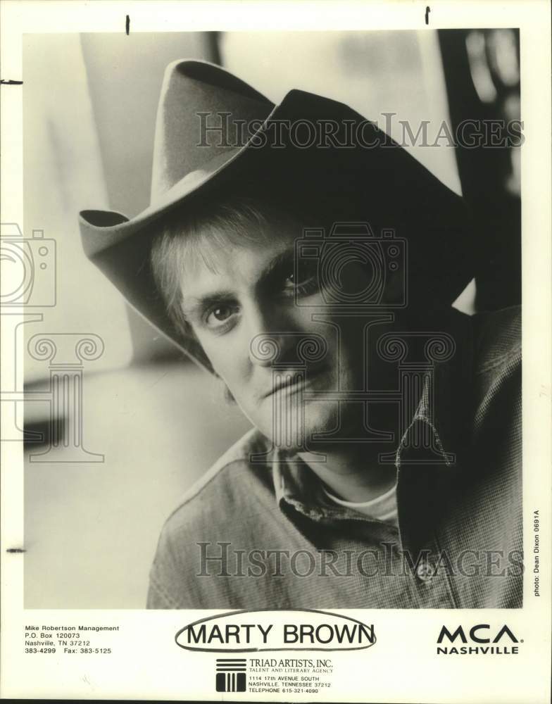 1991 Press Photo Marty Brown, Country Music Singer in closeup portrait- Historic Images
