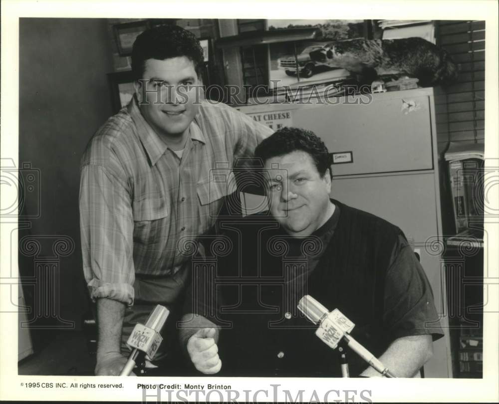 1995 Press Photo Actor George Wendt with co-star on CBS Television Show- Historic Images