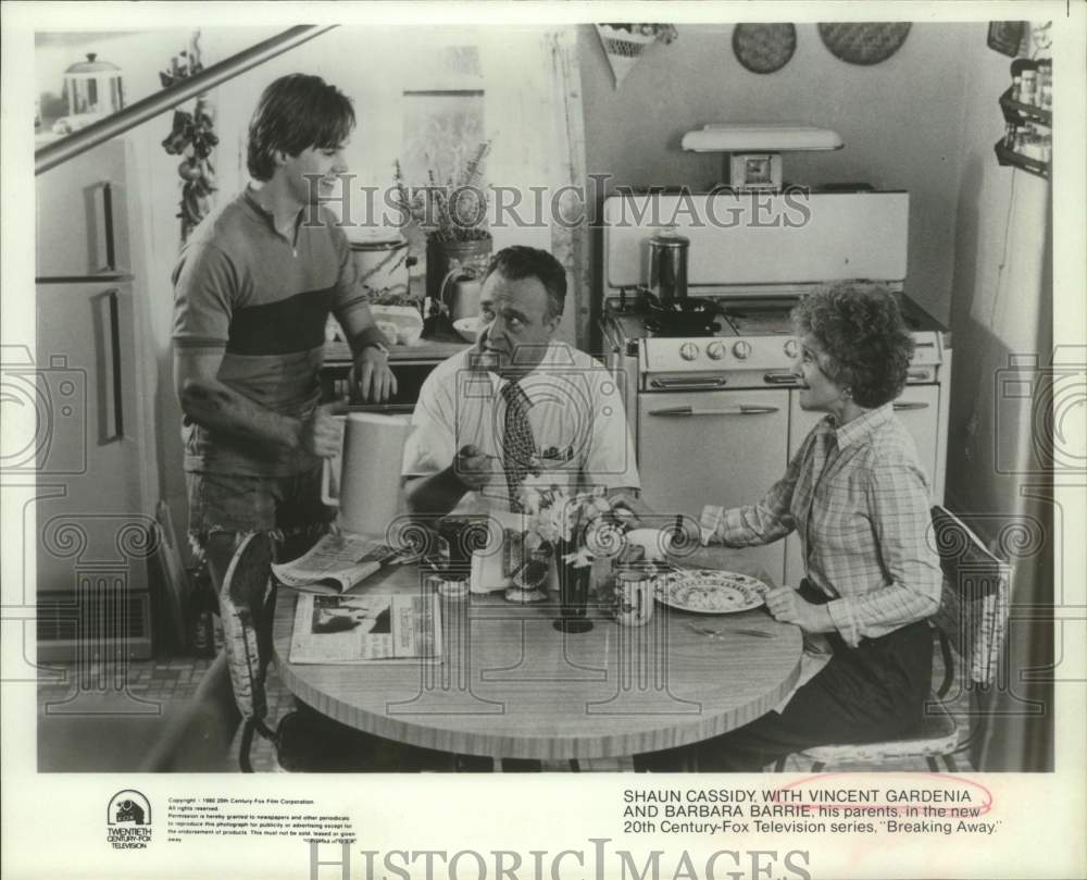 1986 Press Photo Actor Shaun Cassidy with co-stars in "Breaking Away" movie- Historic Images