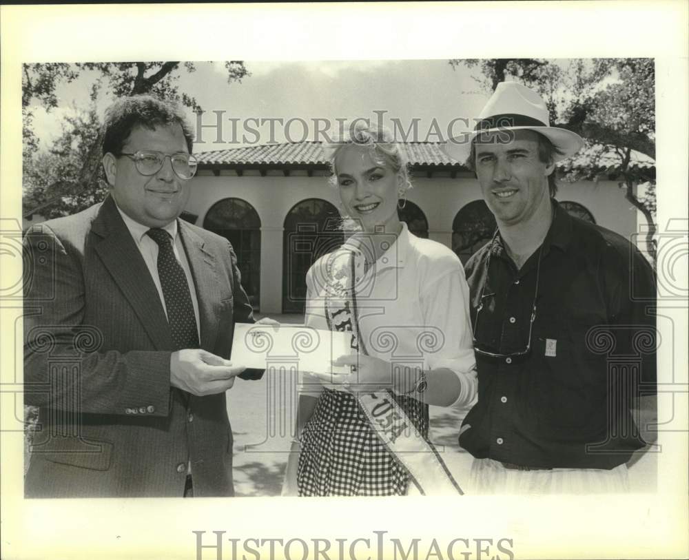 1989 Press Photo Attendees of the Camel GT Golf Tournament at Sonterra in Texas- Historic Images