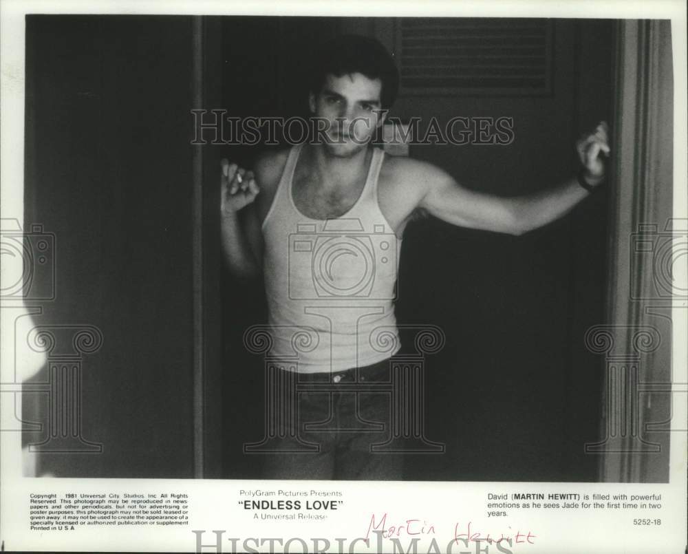 1981 Press Photo Actor Martin Hewitt as David in "Endless Love" movie scene- Historic Images